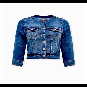 CROP COLLARLESS DENIM JACKET - MEDIUM WASH